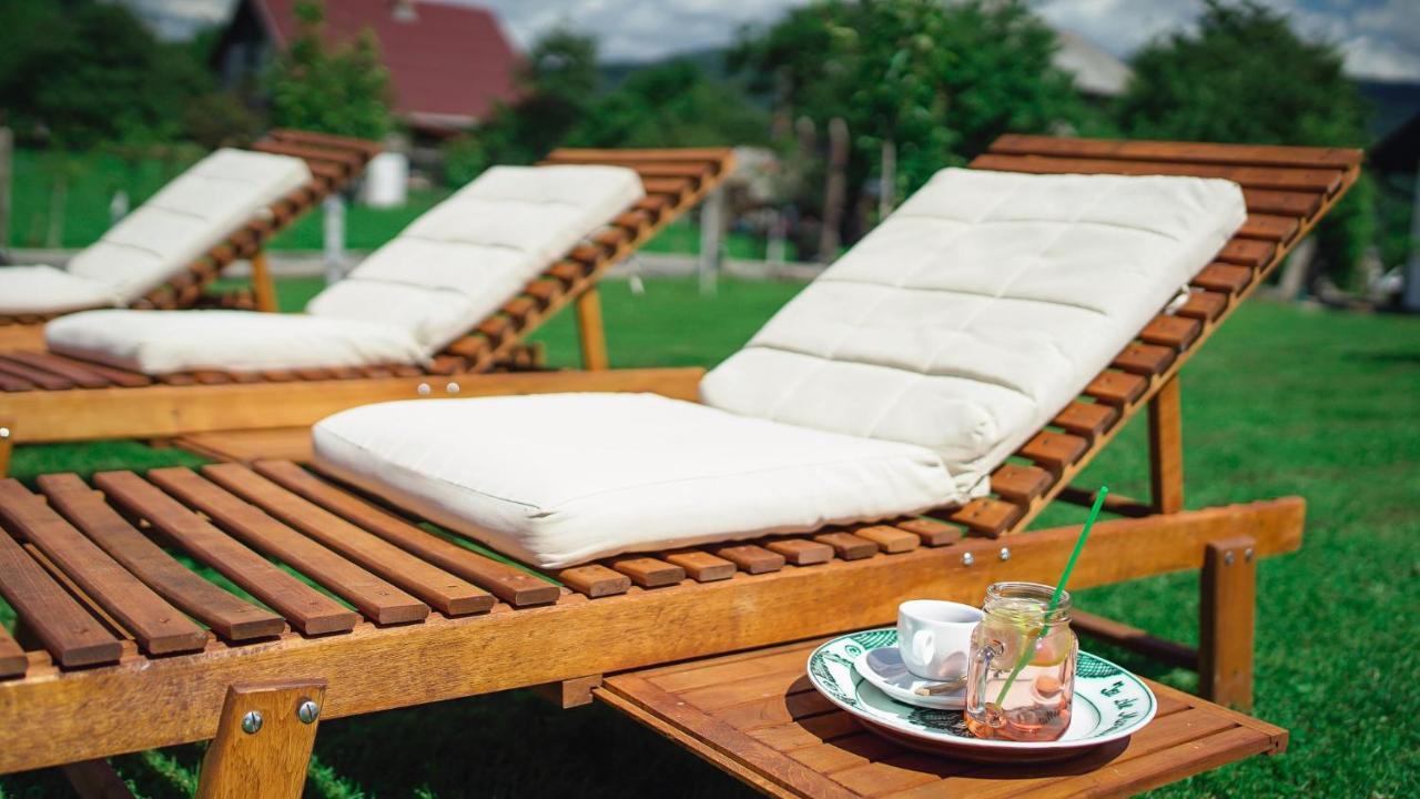Iz De Maramures Rural Hotel (Adults Only) Surdesti  Bagian luar foto